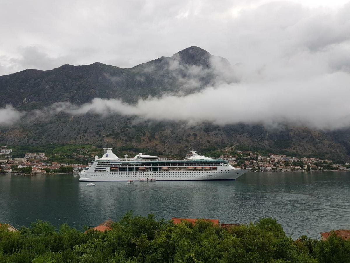 Villa "M Family" Kotor Exterior foto